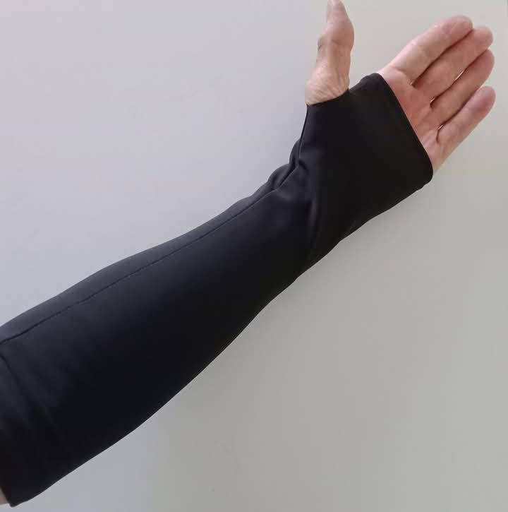 Left Hand Glove for Accordion Players – Comfortable Protection for Bellows Side – Accordionist Gift